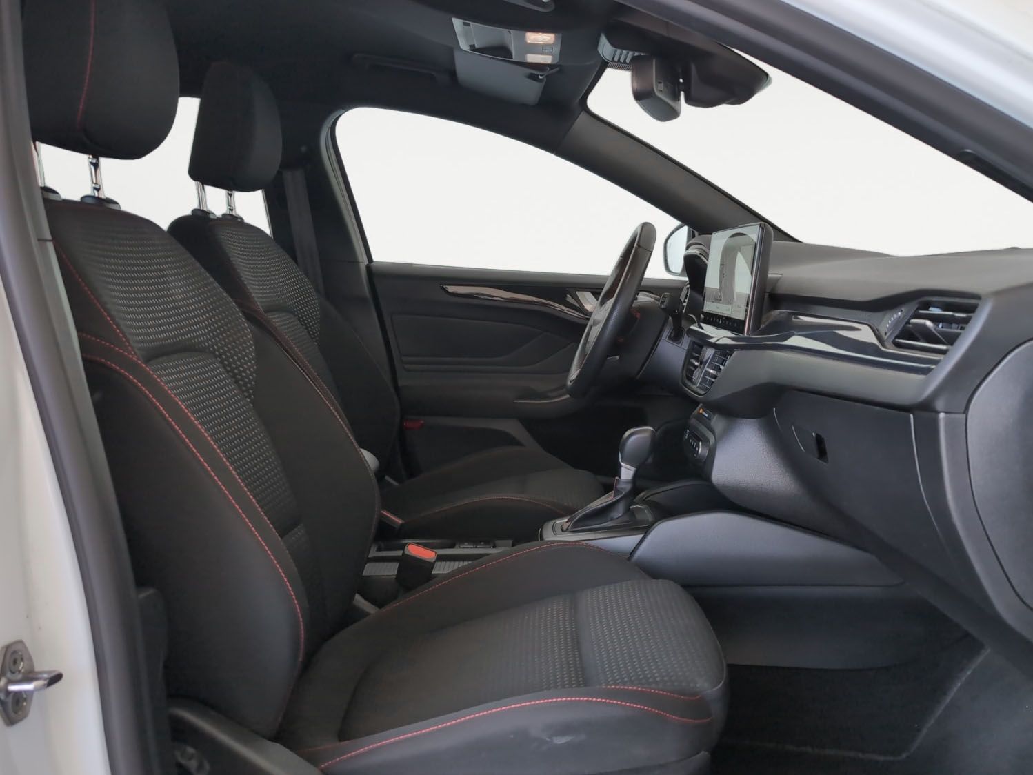 Ford Focus 1.0 EcoBoost MHEV ST-Line - foto 12