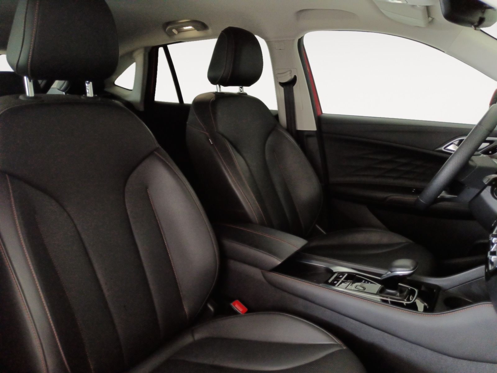 MG HS 1.5 T-GDi Luxury DCT - foto 12