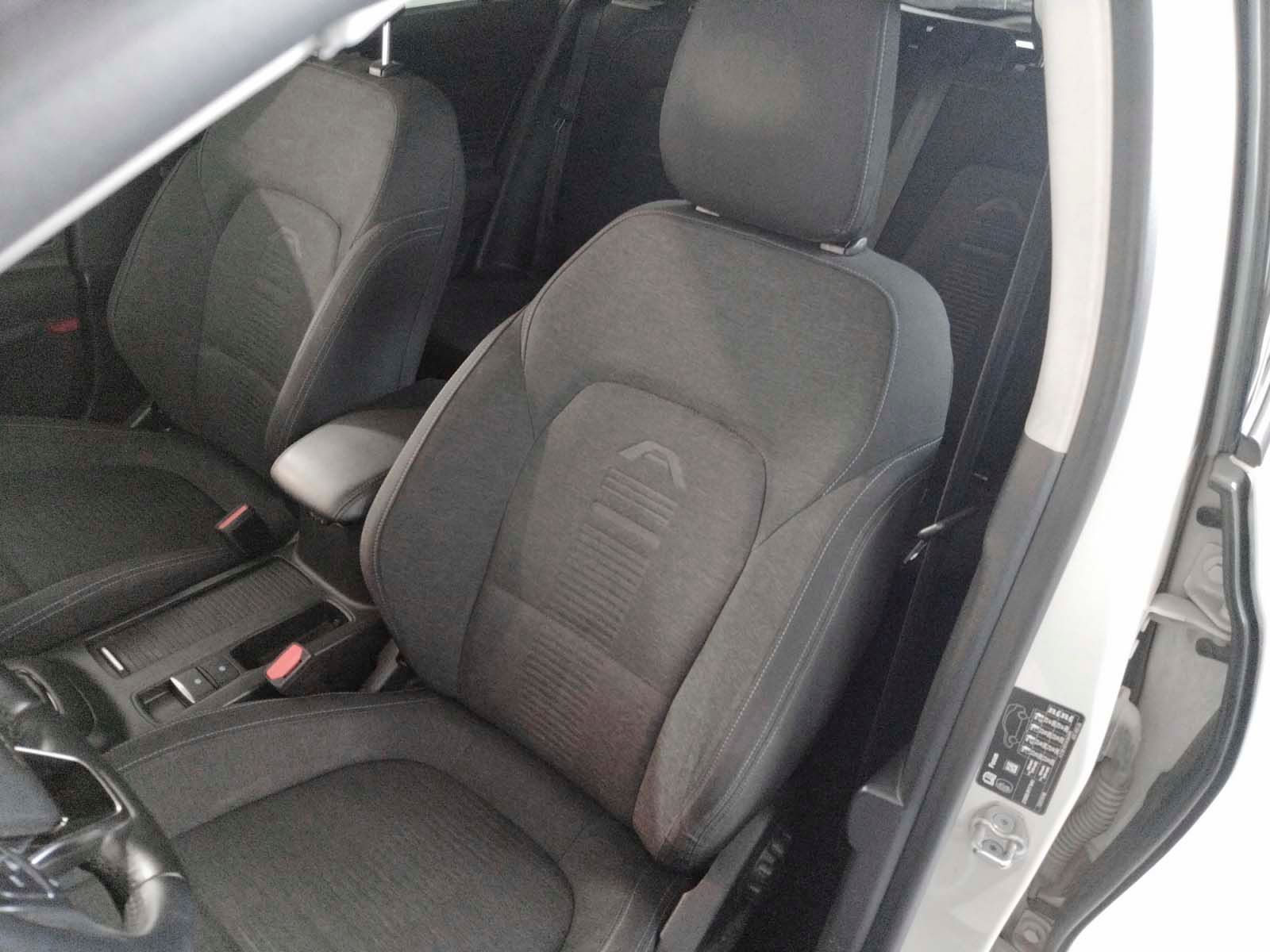 Ford Focus SportBreak 1.0 EcoBoost Active - foto 23