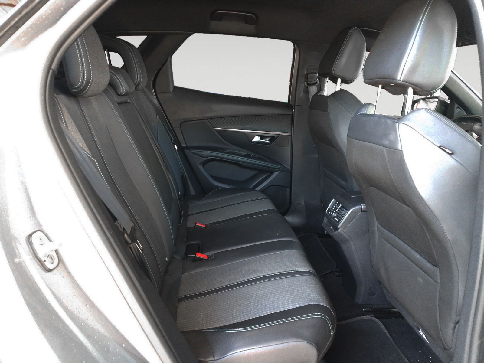 Peugeot 3008 PureTech 130 Allure Pack - foto 11