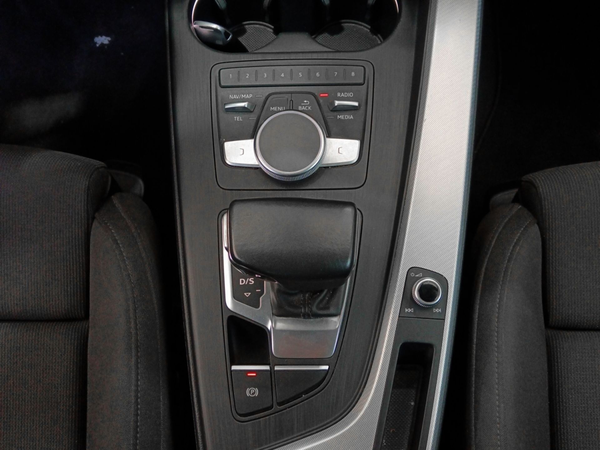 Audi A4 S line 35 TDI S tronic - foto 15
