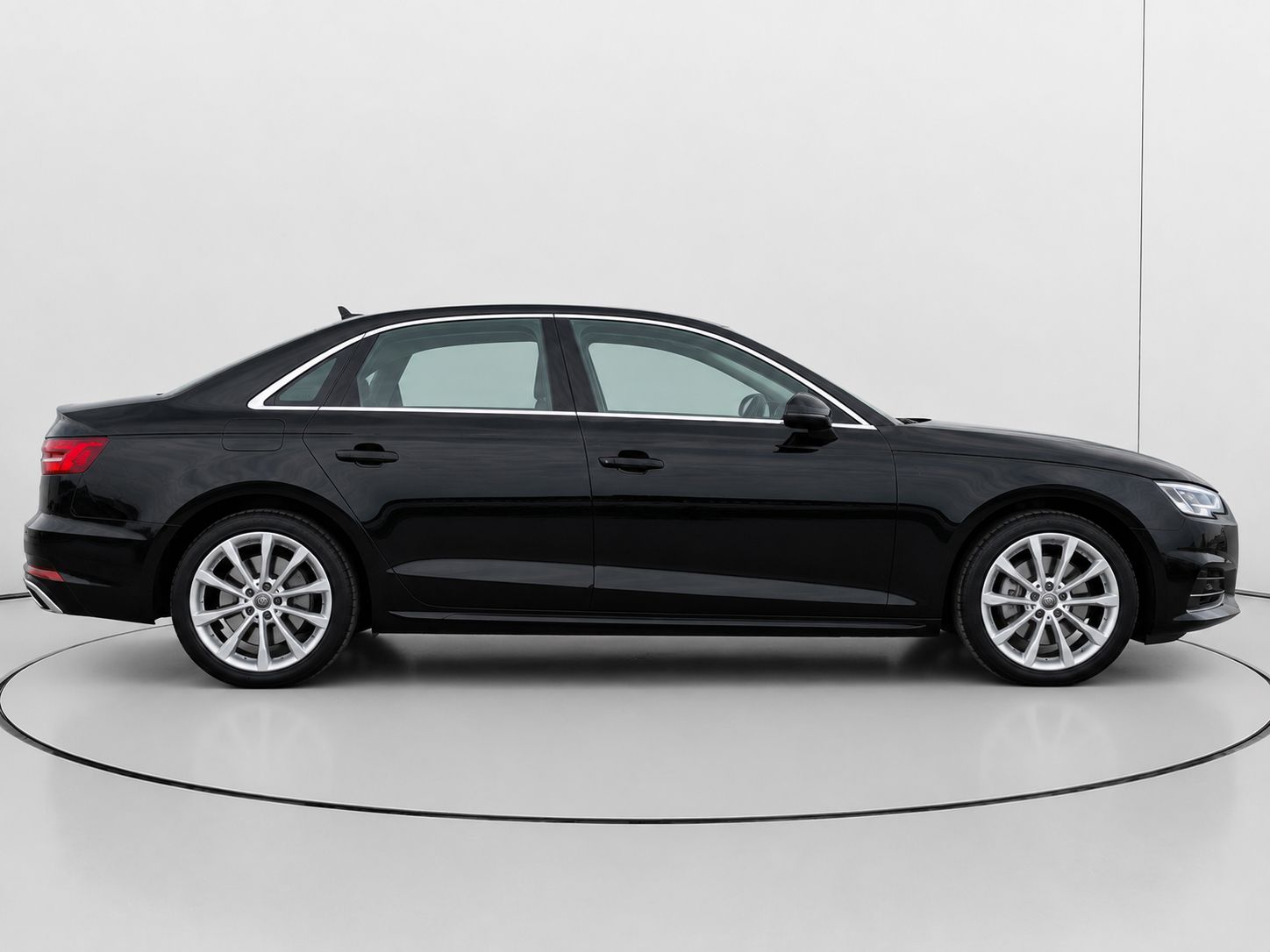 Audi A4 S line 35 TDI S tronic - foto 2