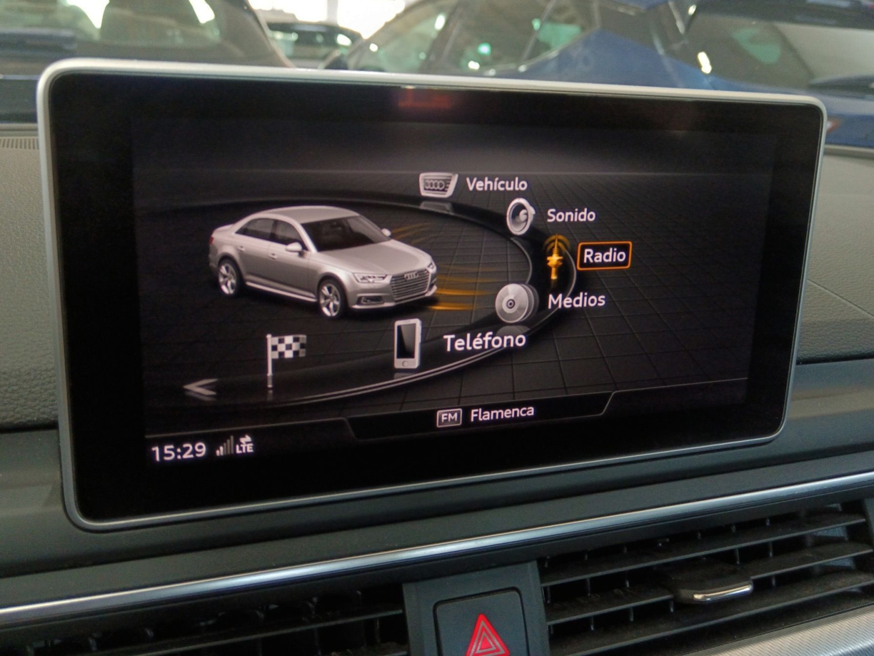 Audi A4 S line 35 TDI S tronic - foto 17