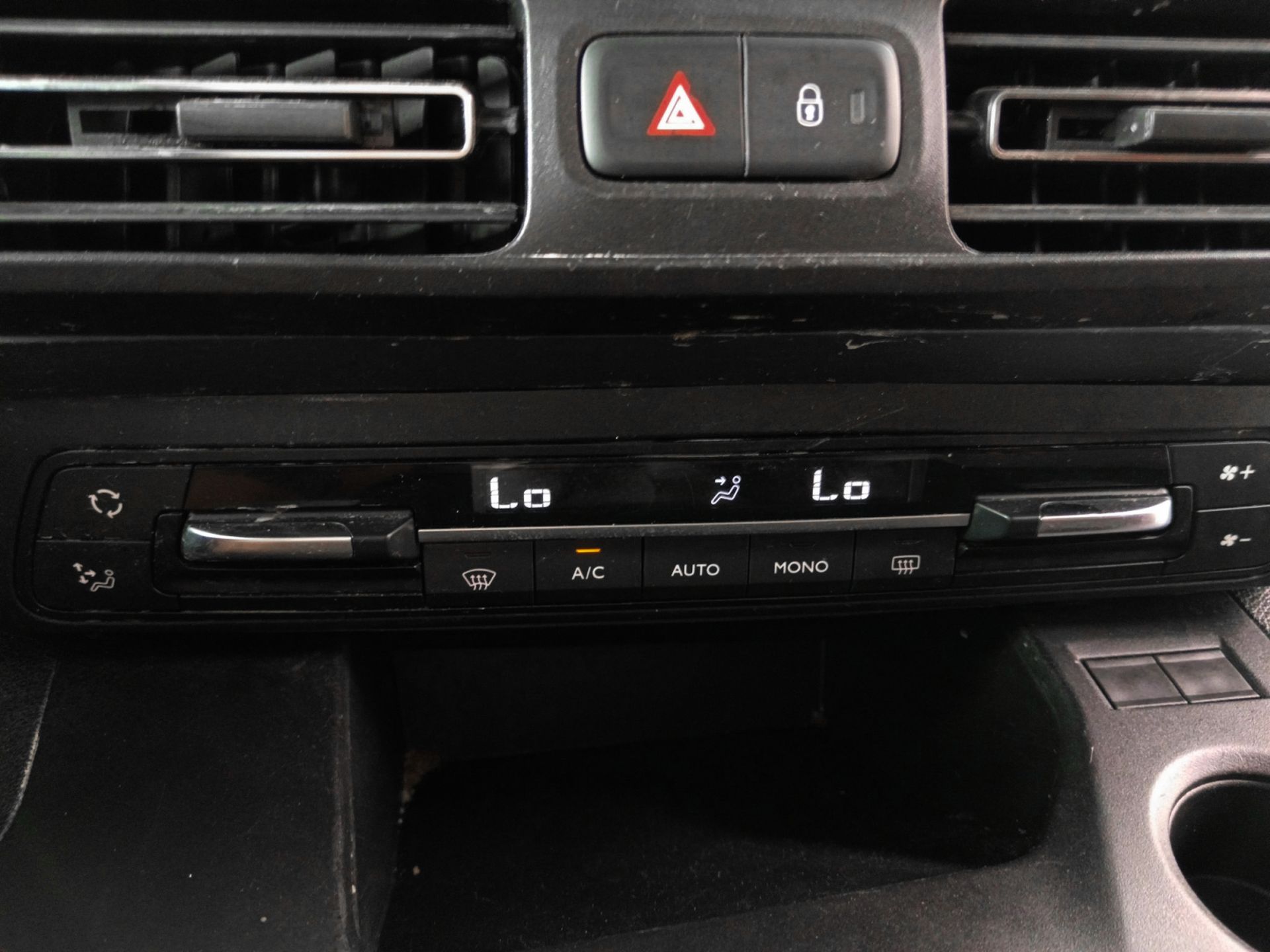 Citroën Berlingo Combi BlueHDi 100 Talla M Shine Business - foto 22