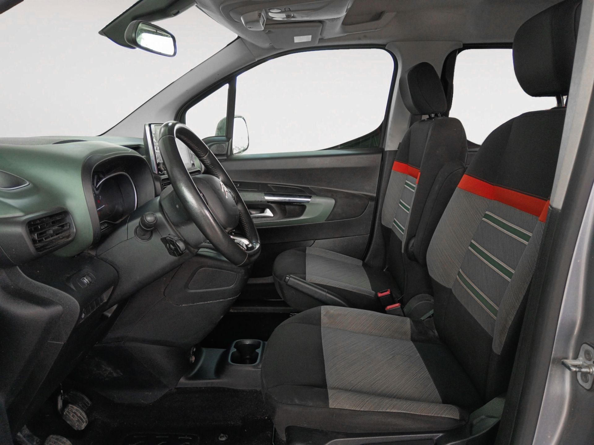 Citroën Berlingo Combi BlueHDi 100 Talla M Shine Business - foto 11