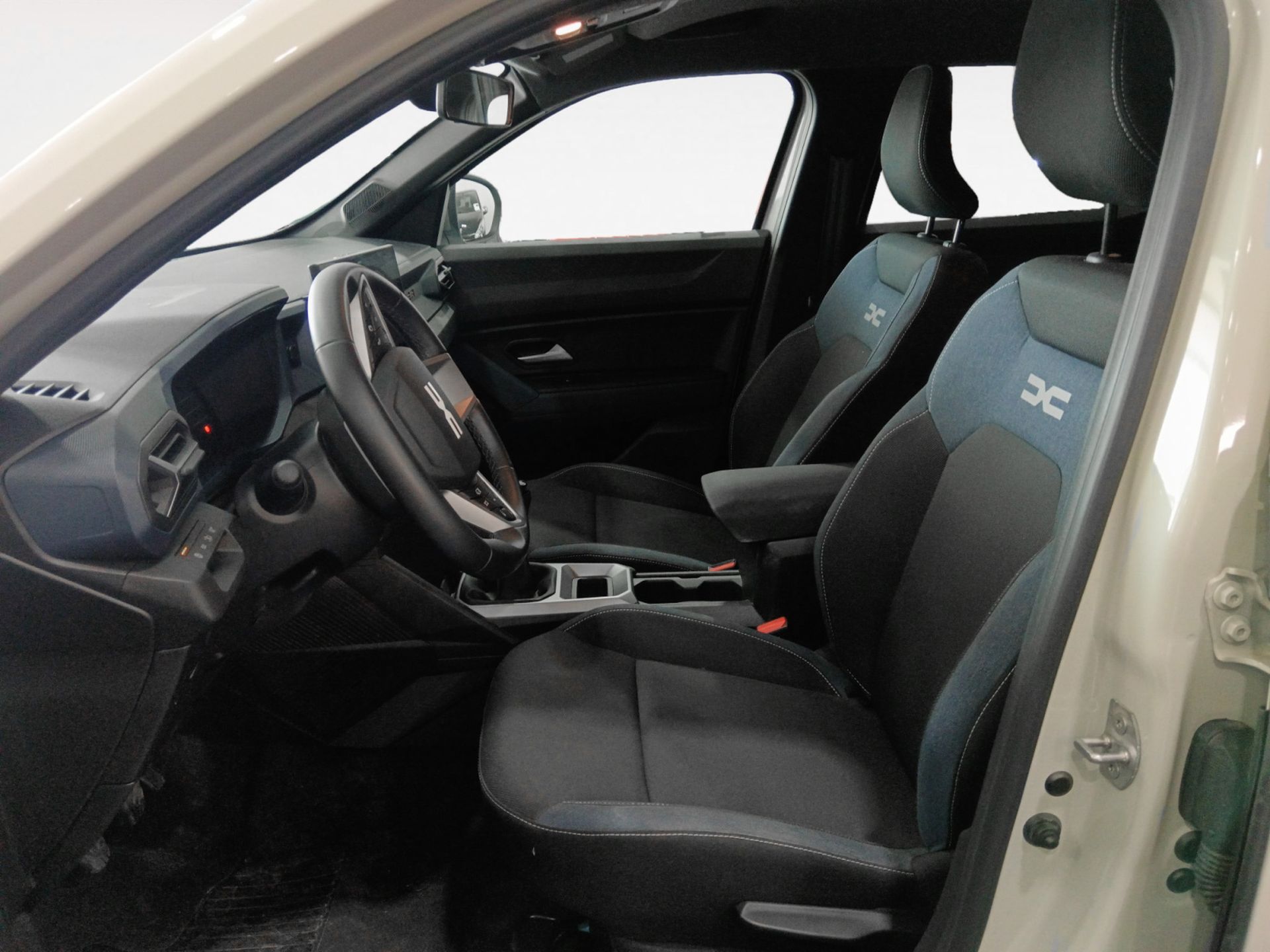 Dacia Duster Journey TCe 48v 4x2 - foto 11