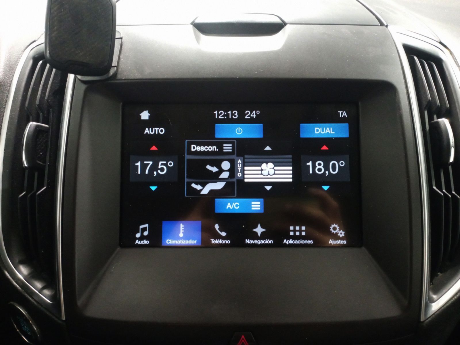Ford S-Max 2.0 TDCi Titanium PowerShift - foto 22