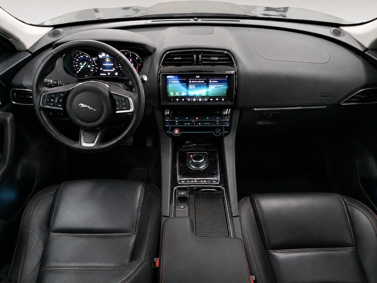 Jaguar F-Pace 2.0L i4D Prestige AWD - foto 7