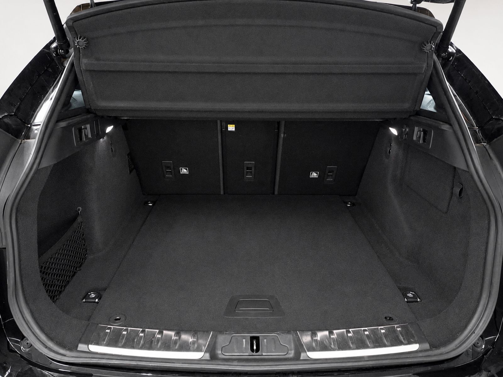 Jaguar F-Pace 2.0L i4D Prestige AWD - foto 12