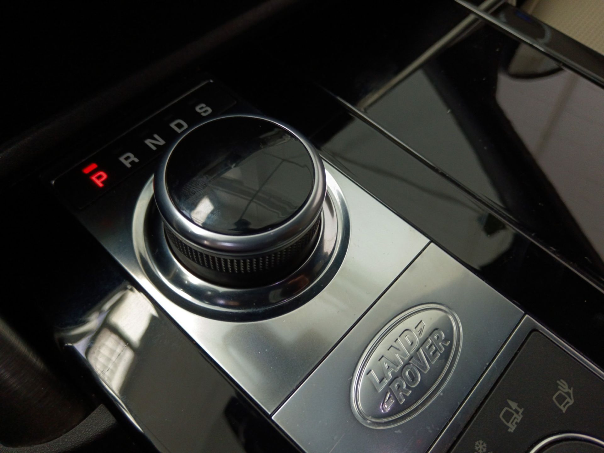 Land Rover Discovery 2.0 I4 SD4 HSE - foto 15