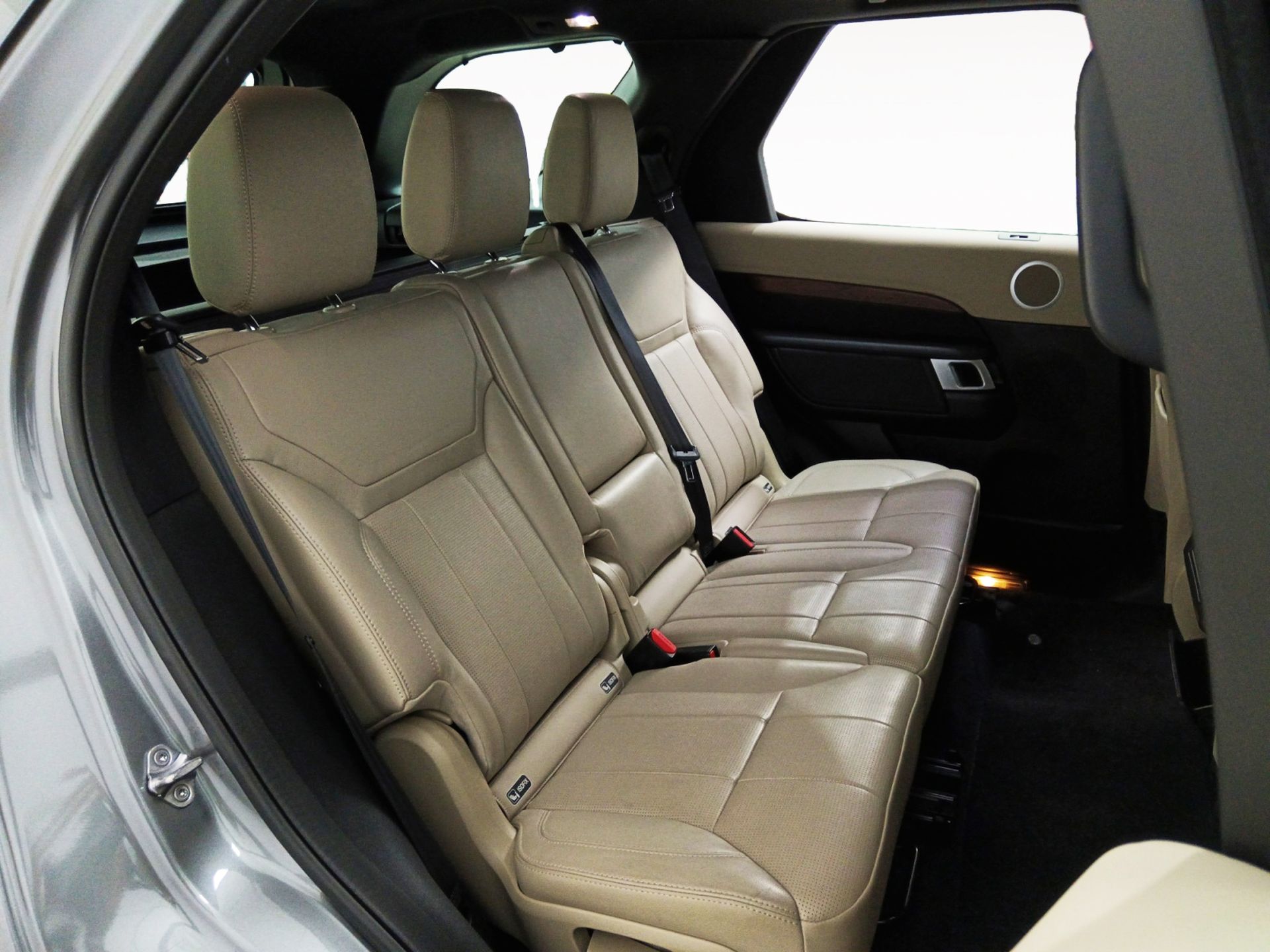 Land Rover Discovery 2.0 I4 SD4 HSE - foto 12