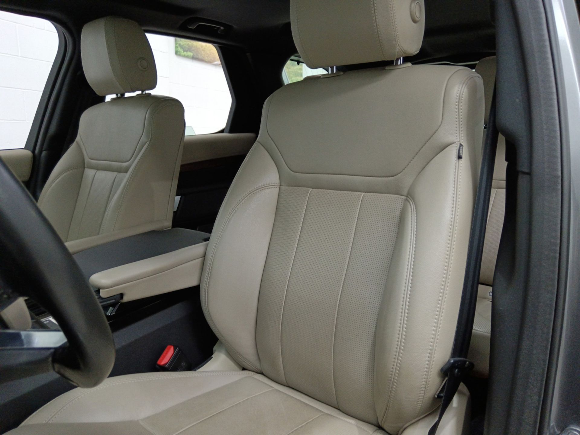 Land Rover Discovery 2.0 I4 SD4 HSE - foto 24