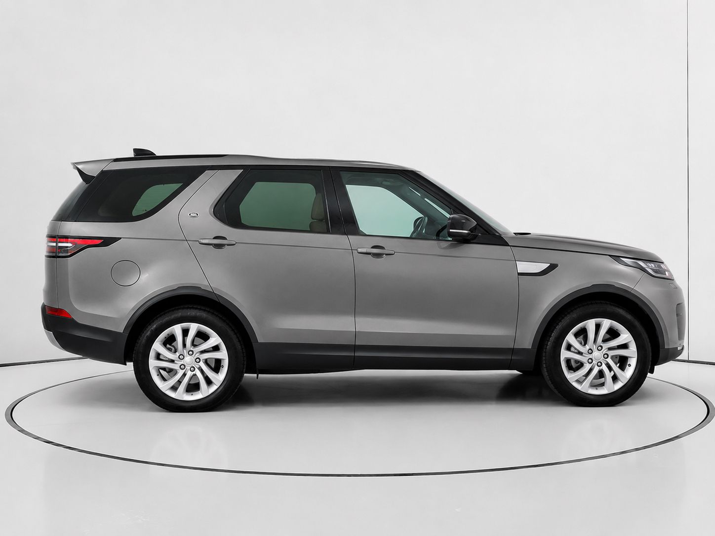 Land Rover Discovery 2.0 I4 SD4 HSE - foto 2