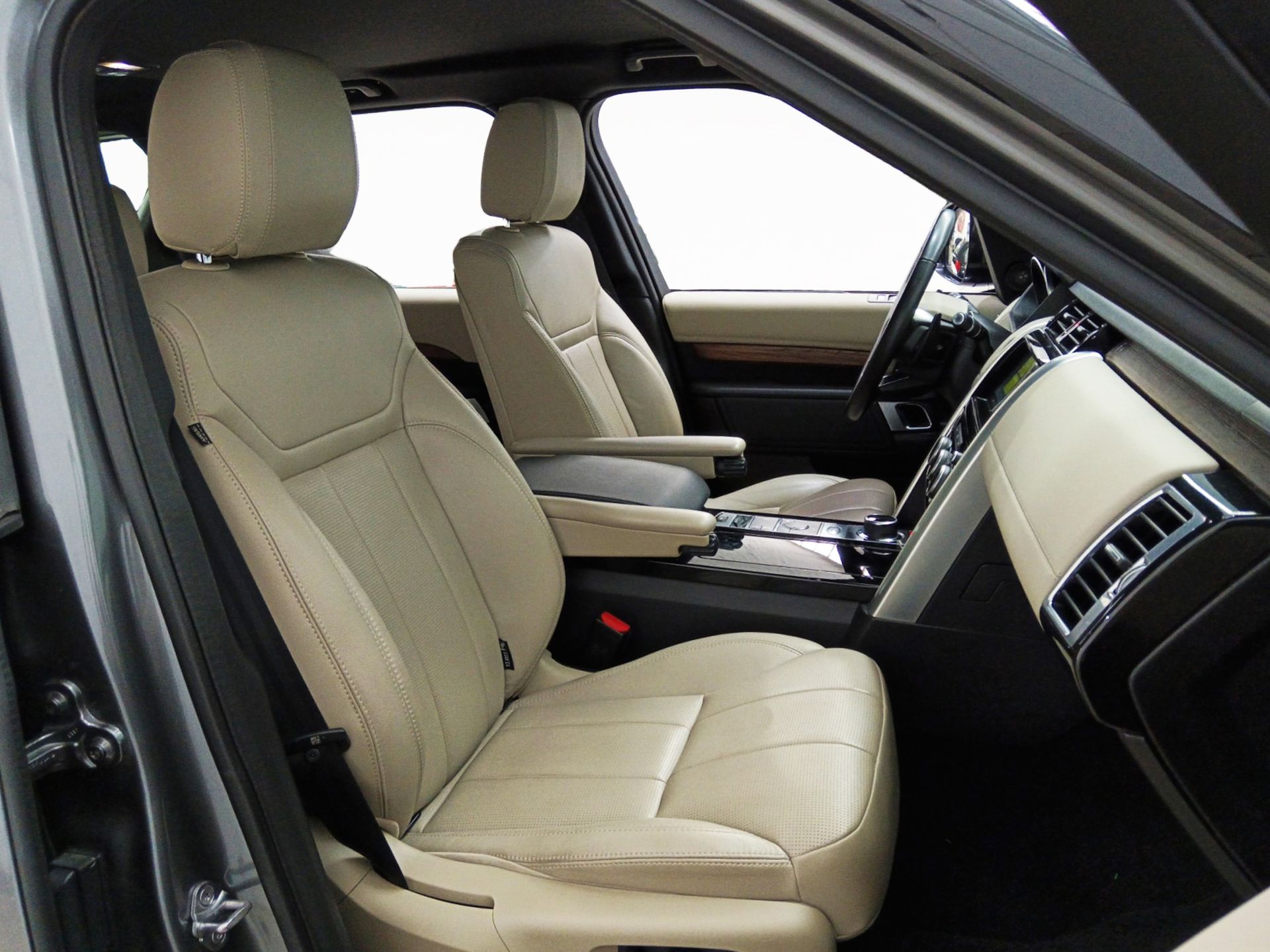Land Rover Discovery 2.0 I4 SD4 HSE - foto 13
