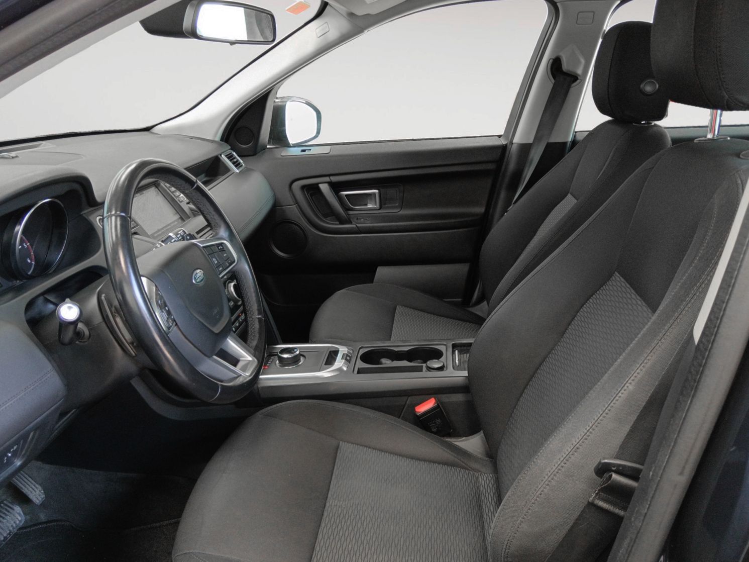 Land Rover Discovery Sport 2.0L TD4 Pure 4x4 - foto 32