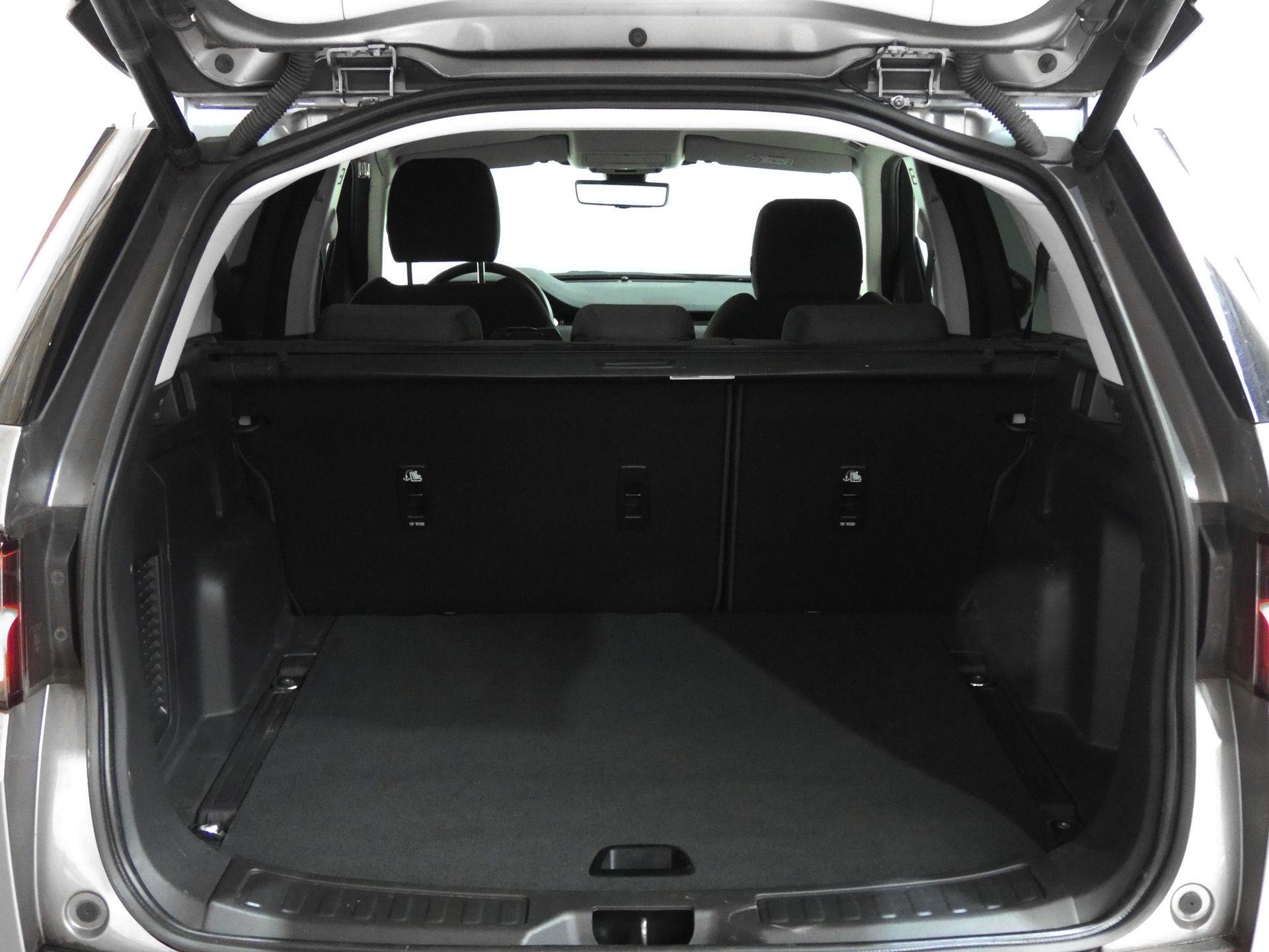 Land Rover Discovery Sport 2.0D PS MHEV Standard AWD - foto 15