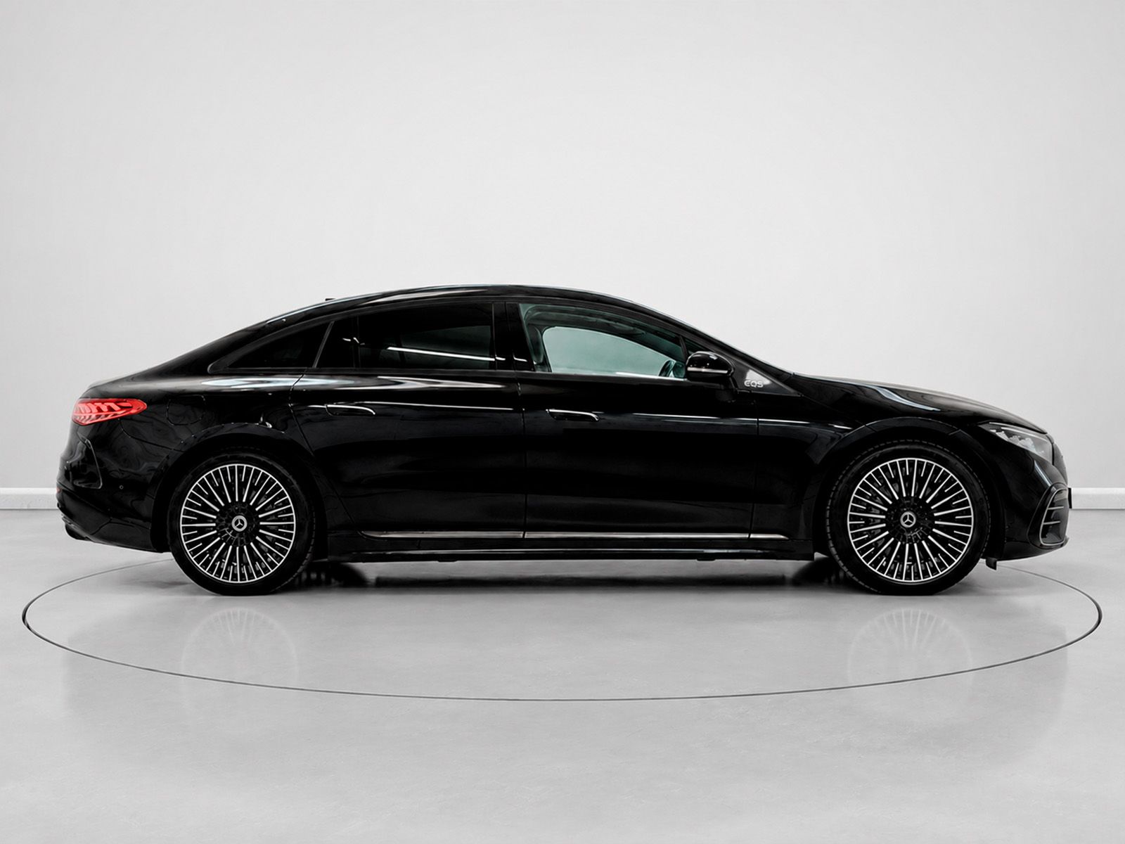 Mercedes-Benz EQS 580 4Matic - foto 2