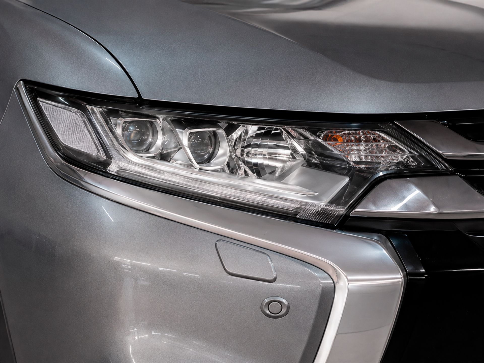 Mitsubishi Outlander 2.0 PHEV Kaiteki 4WD - foto 21