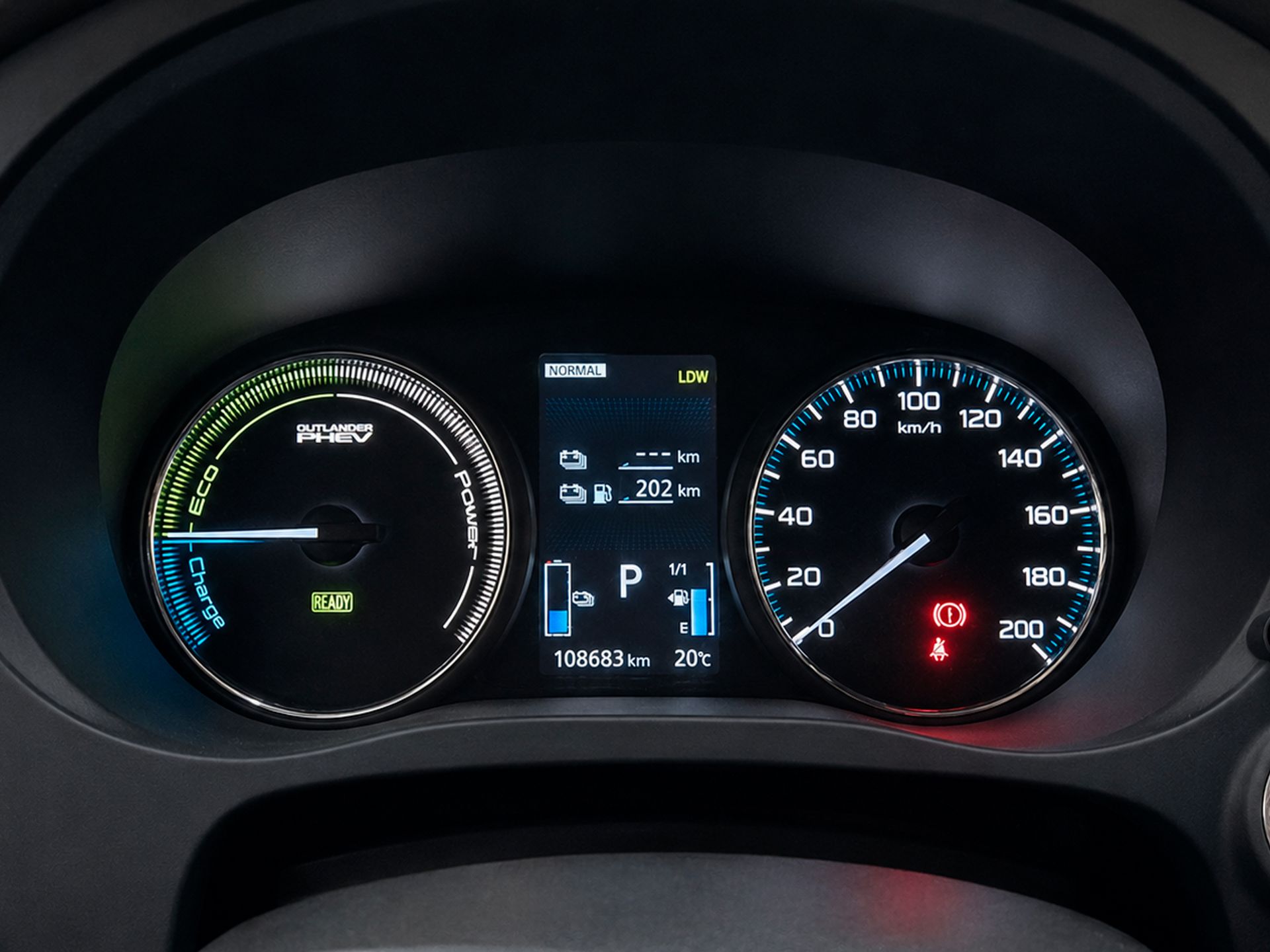 Mitsubishi Outlander 2.0 PHEV Kaiteki 4WD - foto 13