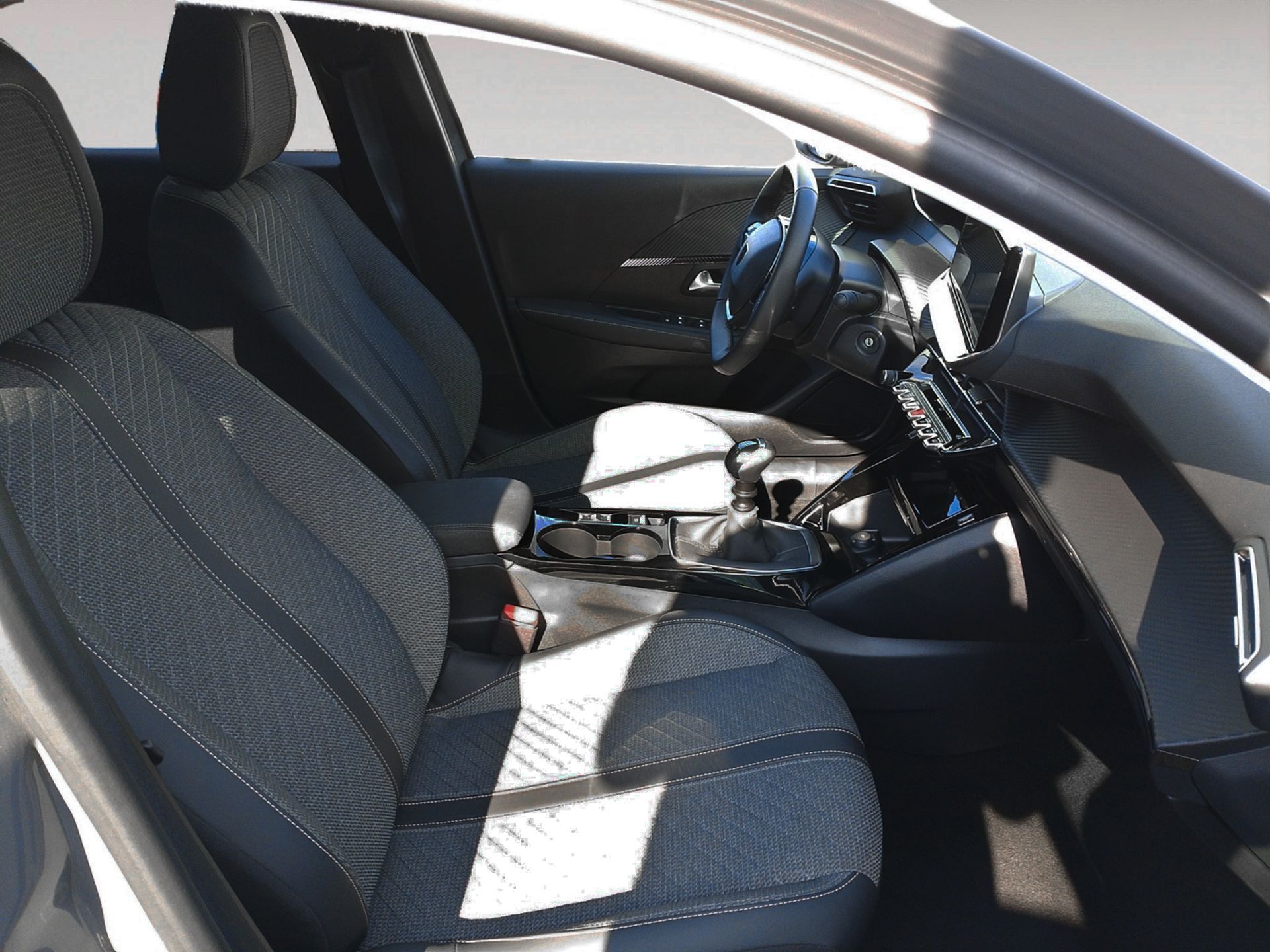 Peugeot 208 PureTech 100 Allure - foto 10