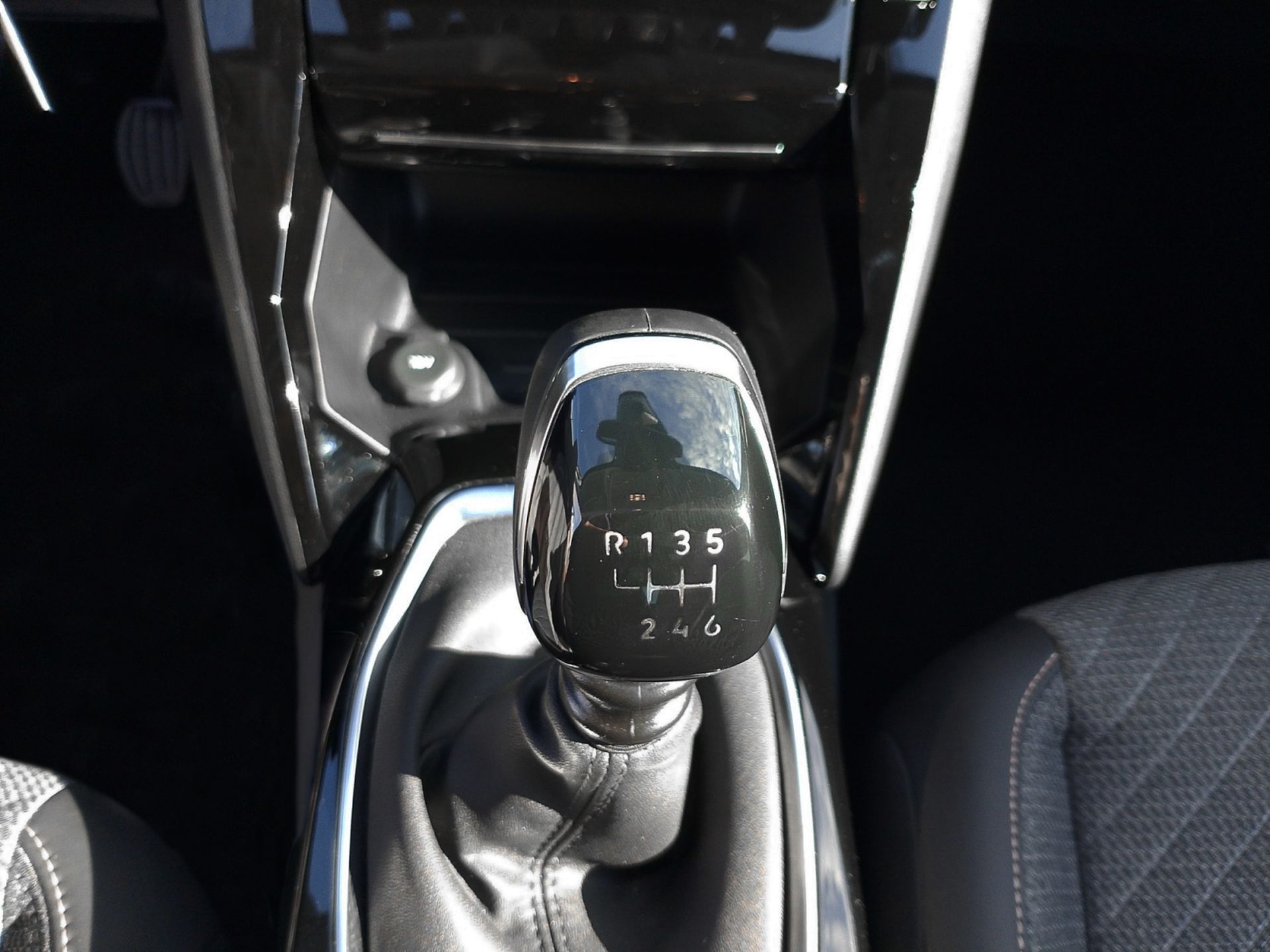 Peugeot 208 PureTech 100 Allure - foto 12