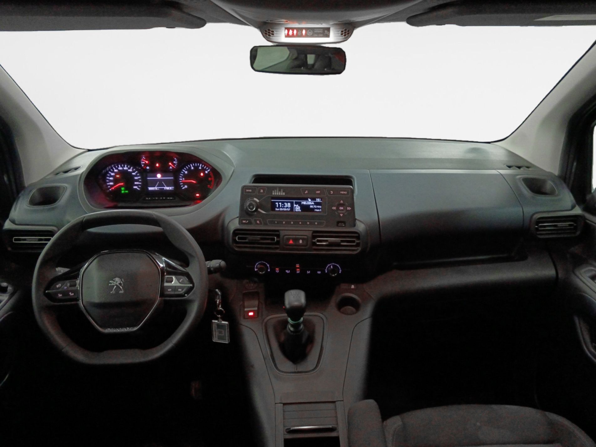 Peugeot Rifter BlueHDi 130 Allure Business Standard - foto 8