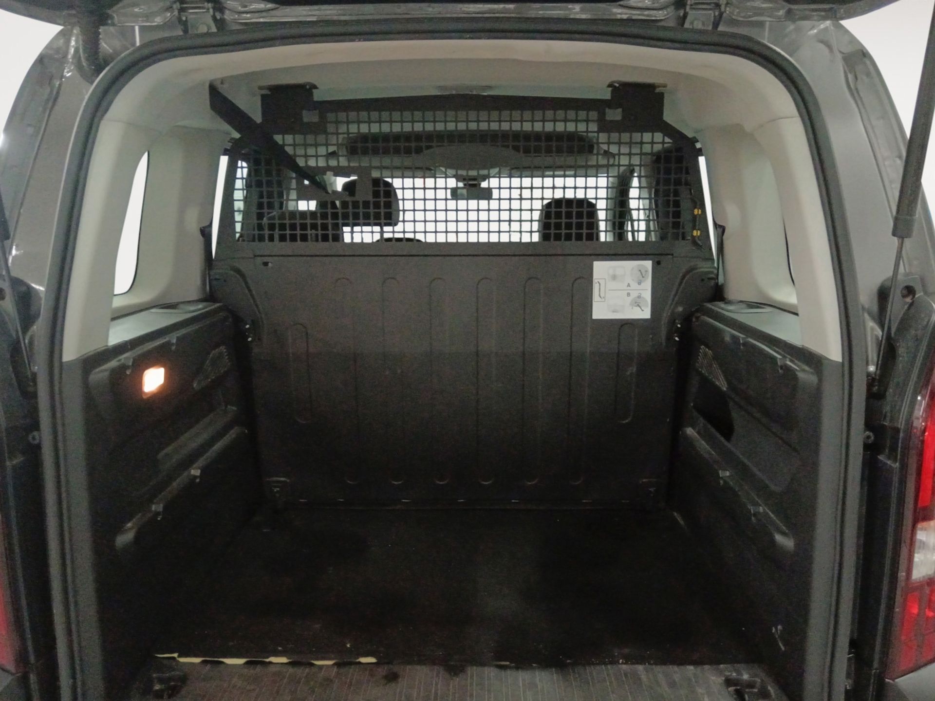 Peugeot Rifter BlueHDi 130 Allure Business Standard - foto 13