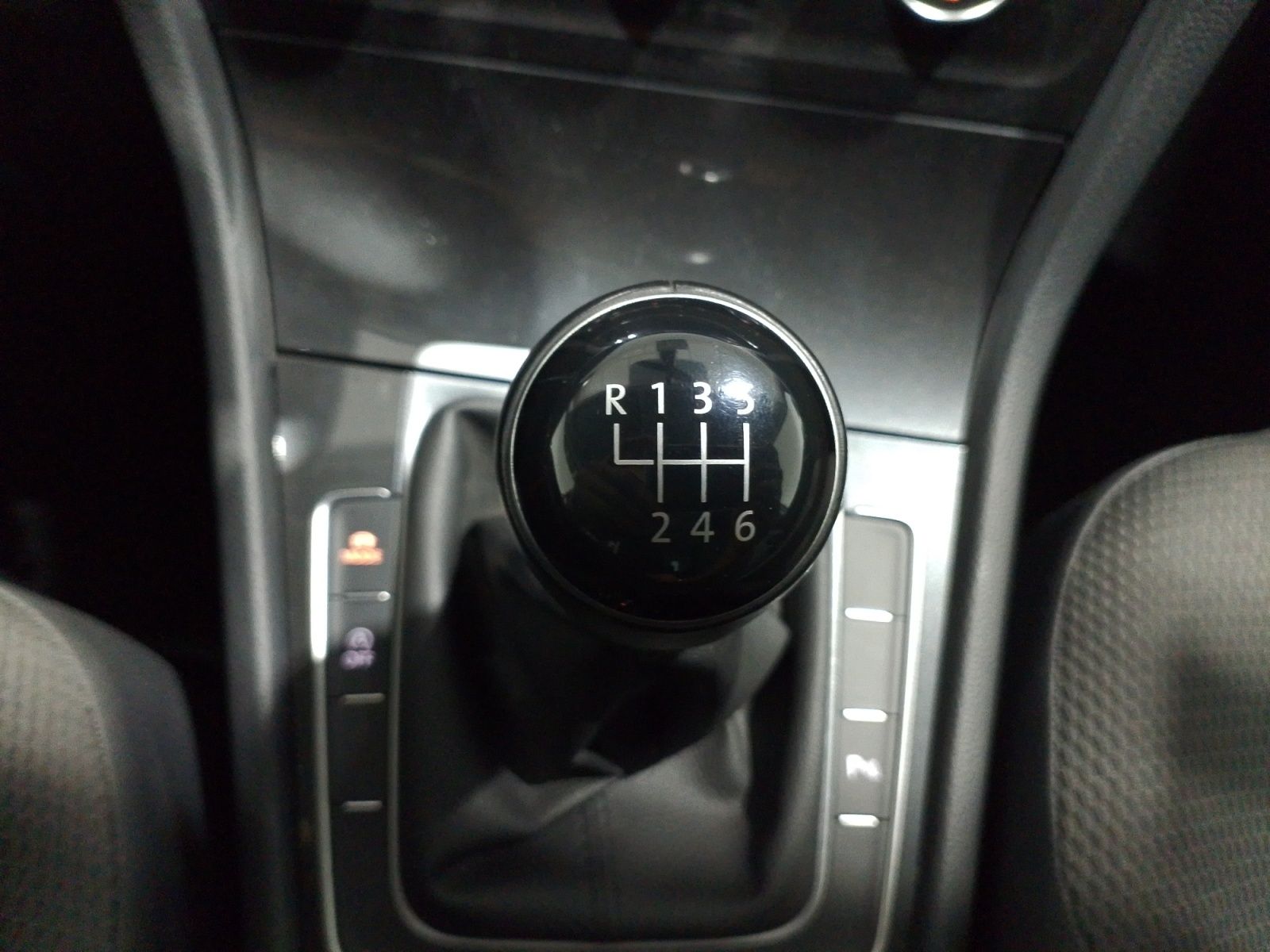 Volkswagen Golf Advance 1.5 TSI Evo BM - foto 36