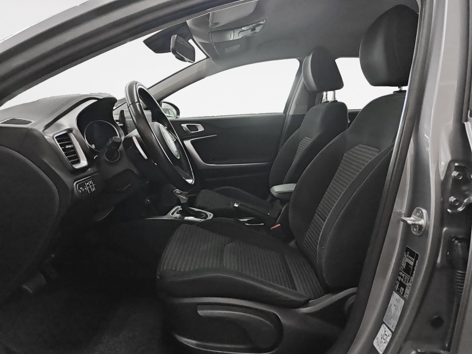 Kia XCeed 1.6 MHEV Emotion DCT - foto 11
