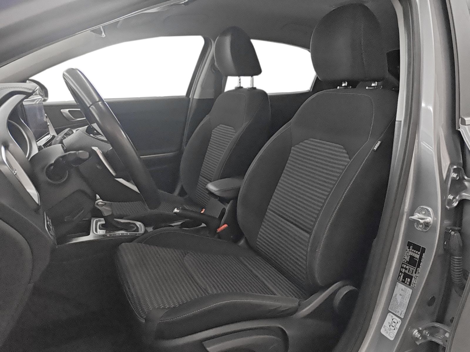 Kia XCeed 1.6 MHEV Emotion DCT - foto 23