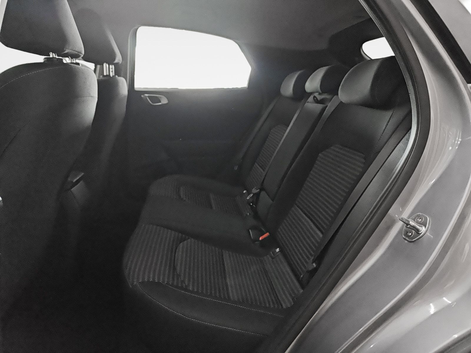 Kia XCeed 1.6 MHEV Emotion DCT - foto 12