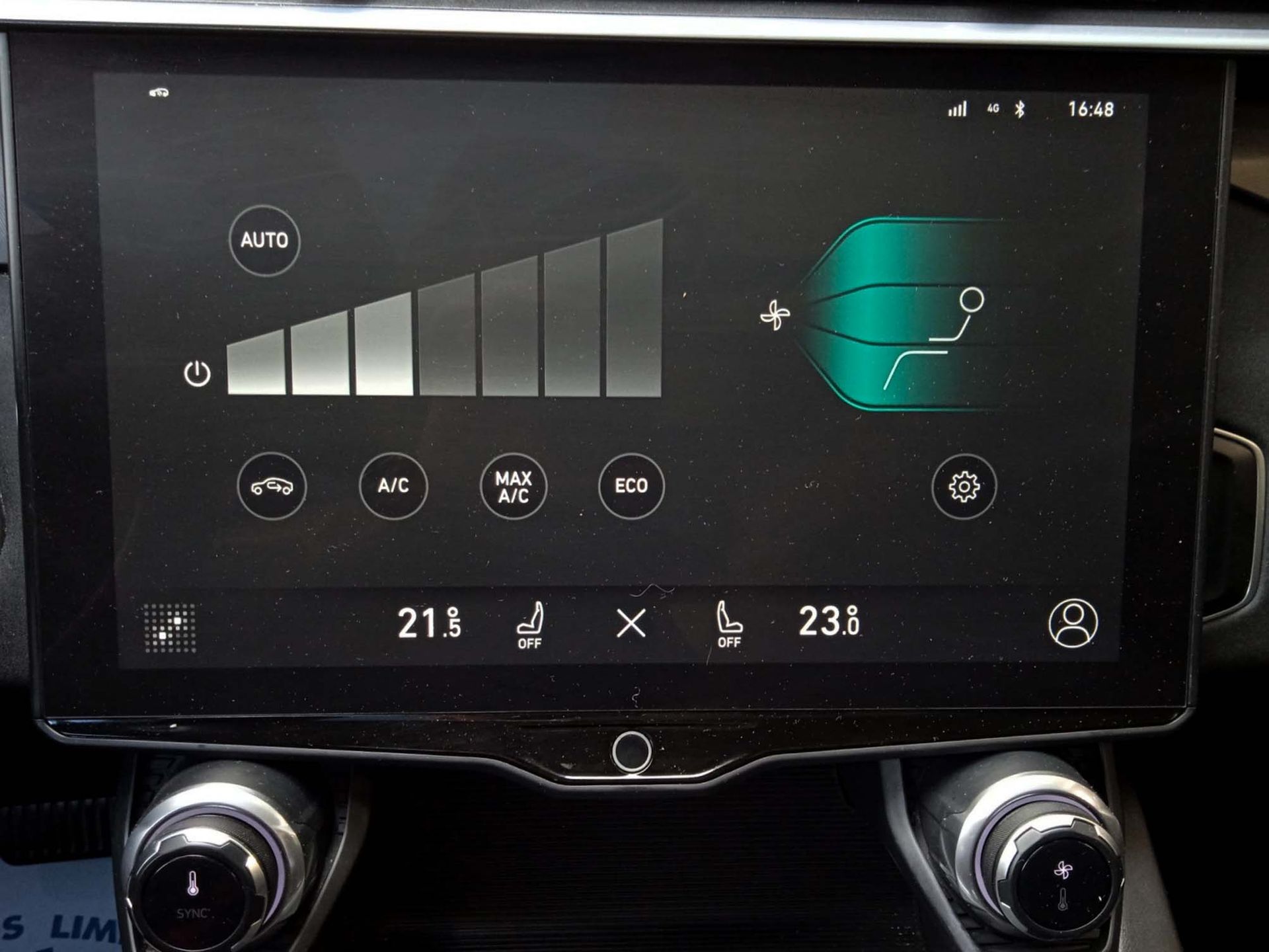 Lynk & Co 01 1.5 PHEV - foto 21