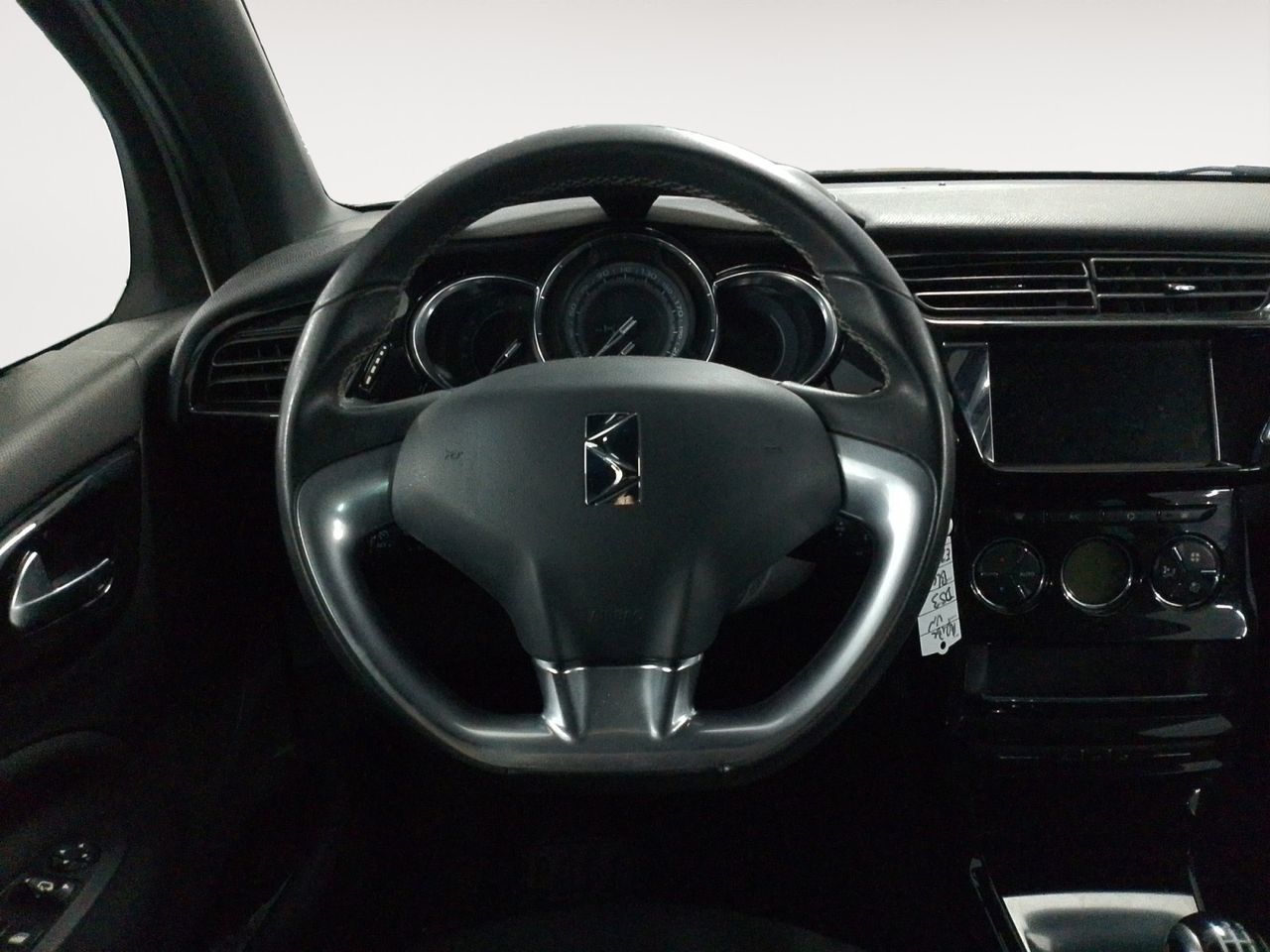 DS DS 3 Crossback PureTech 82 Desire - foto 8