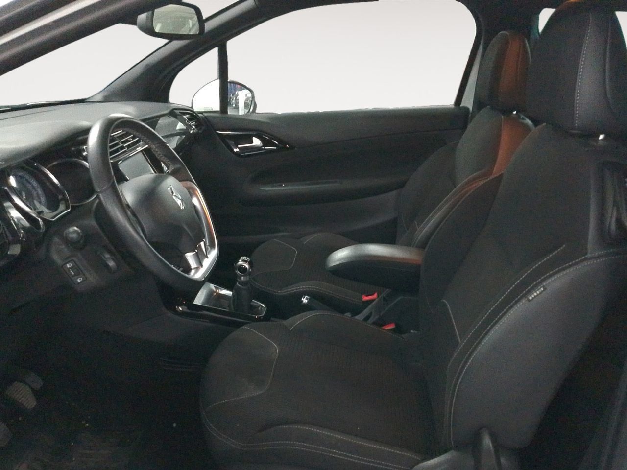 DS DS 3 Crossback PureTech 82 Desire - foto 9