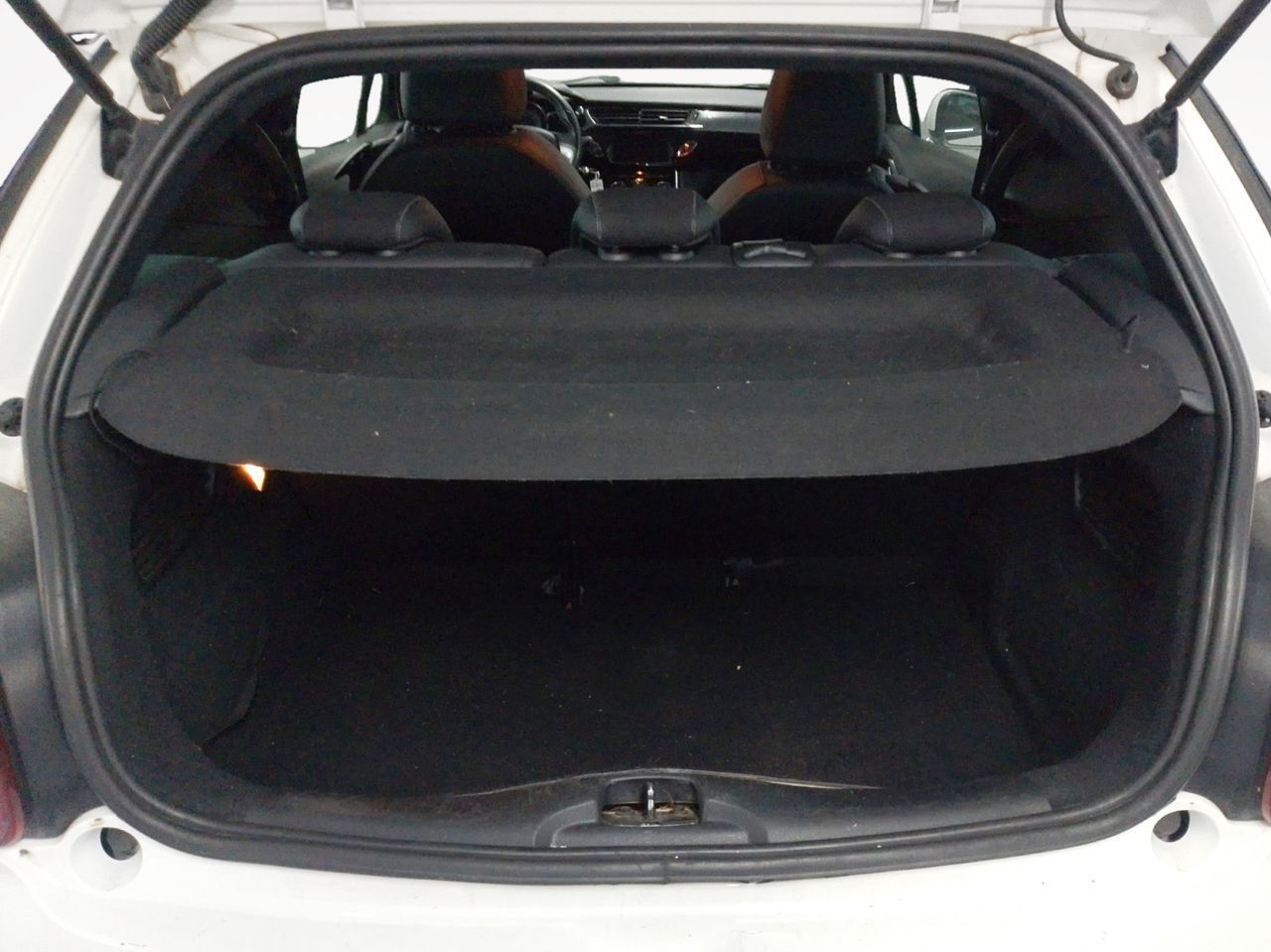 DS DS 3 Crossback PureTech 82 Desire - foto 12