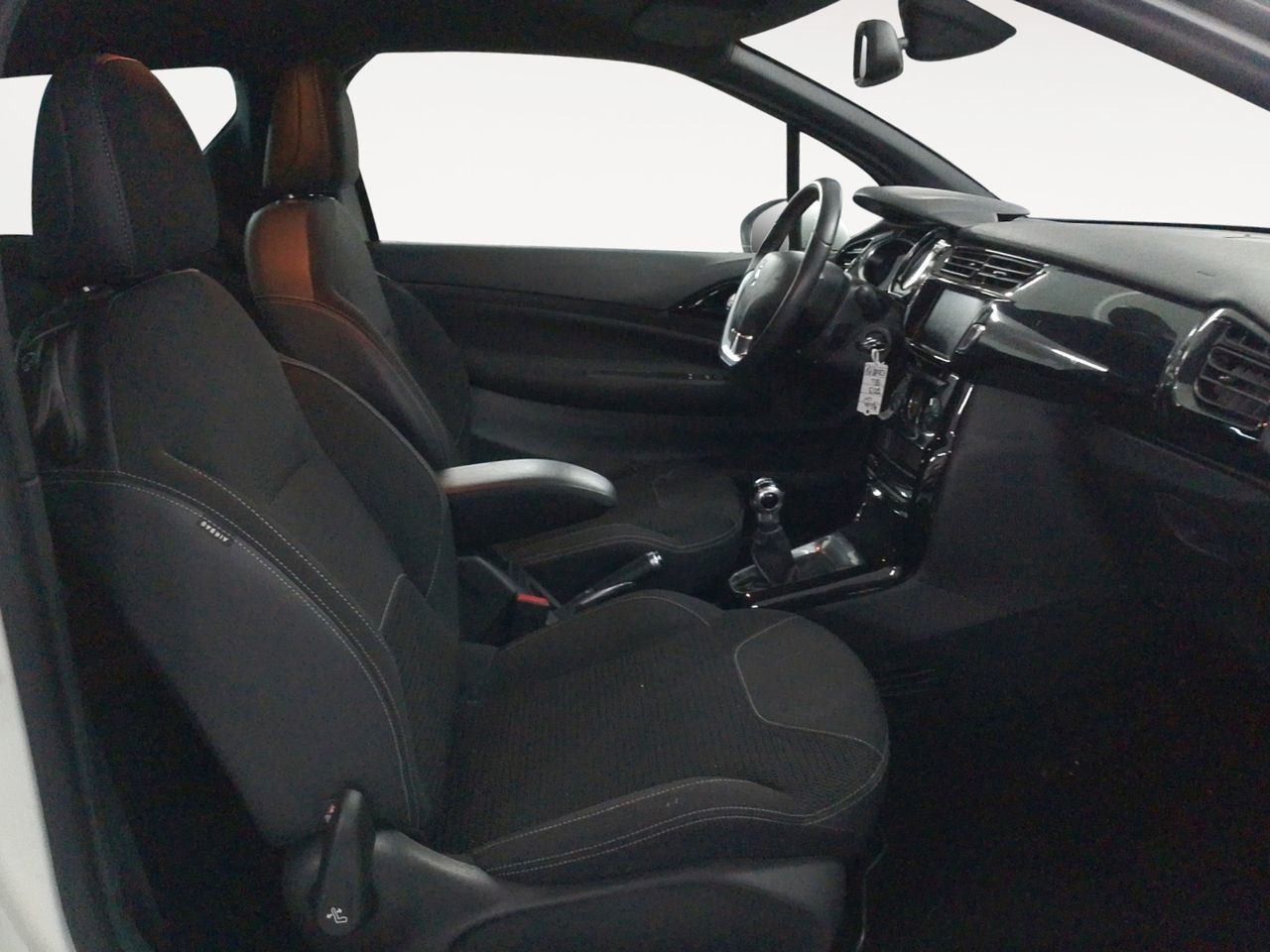 DS DS 3 Crossback PureTech 82 Desire - foto 11