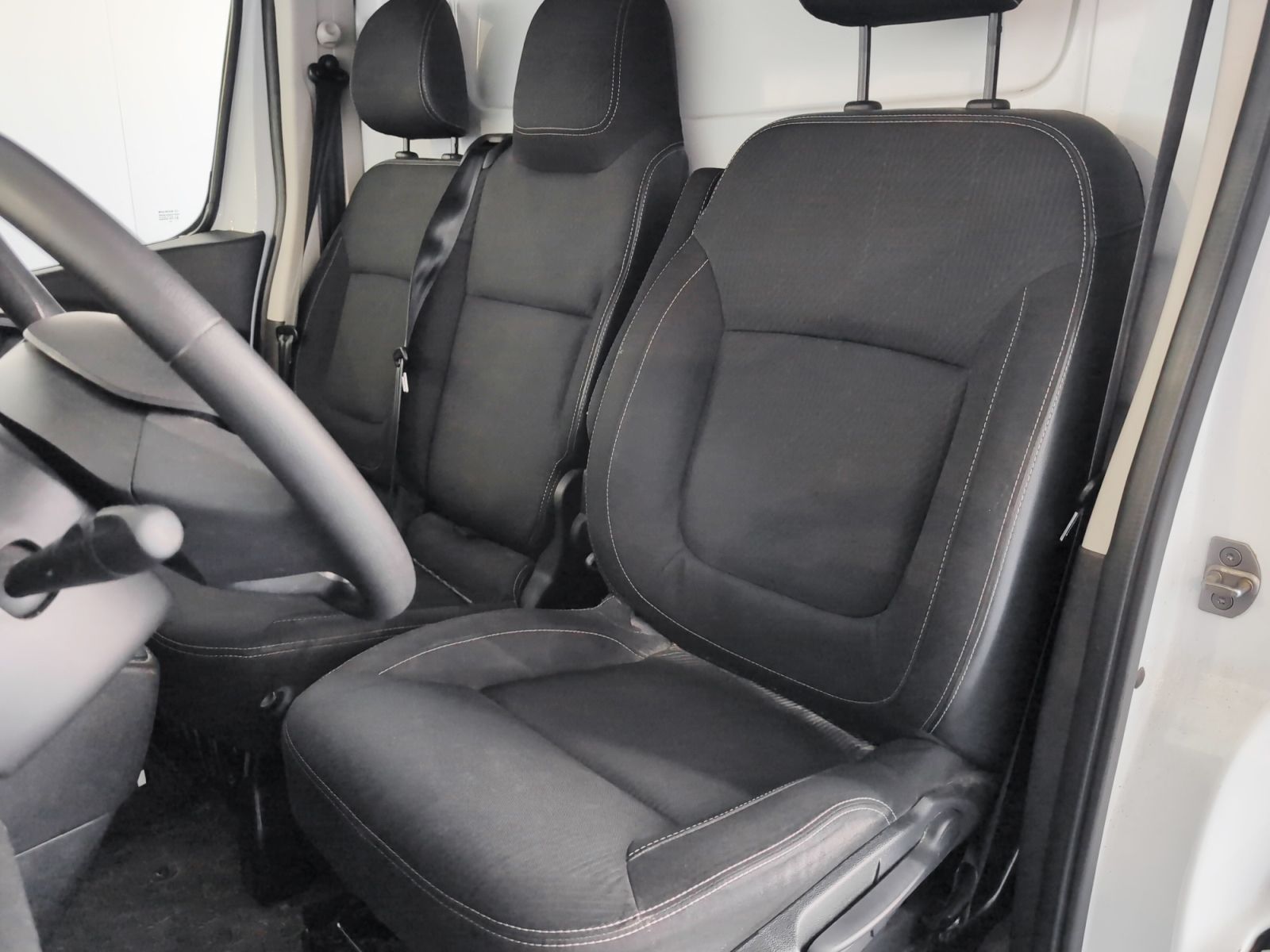 Renault Trafic Furgon 29 L2H1 Energy Blue dCi - foto 19