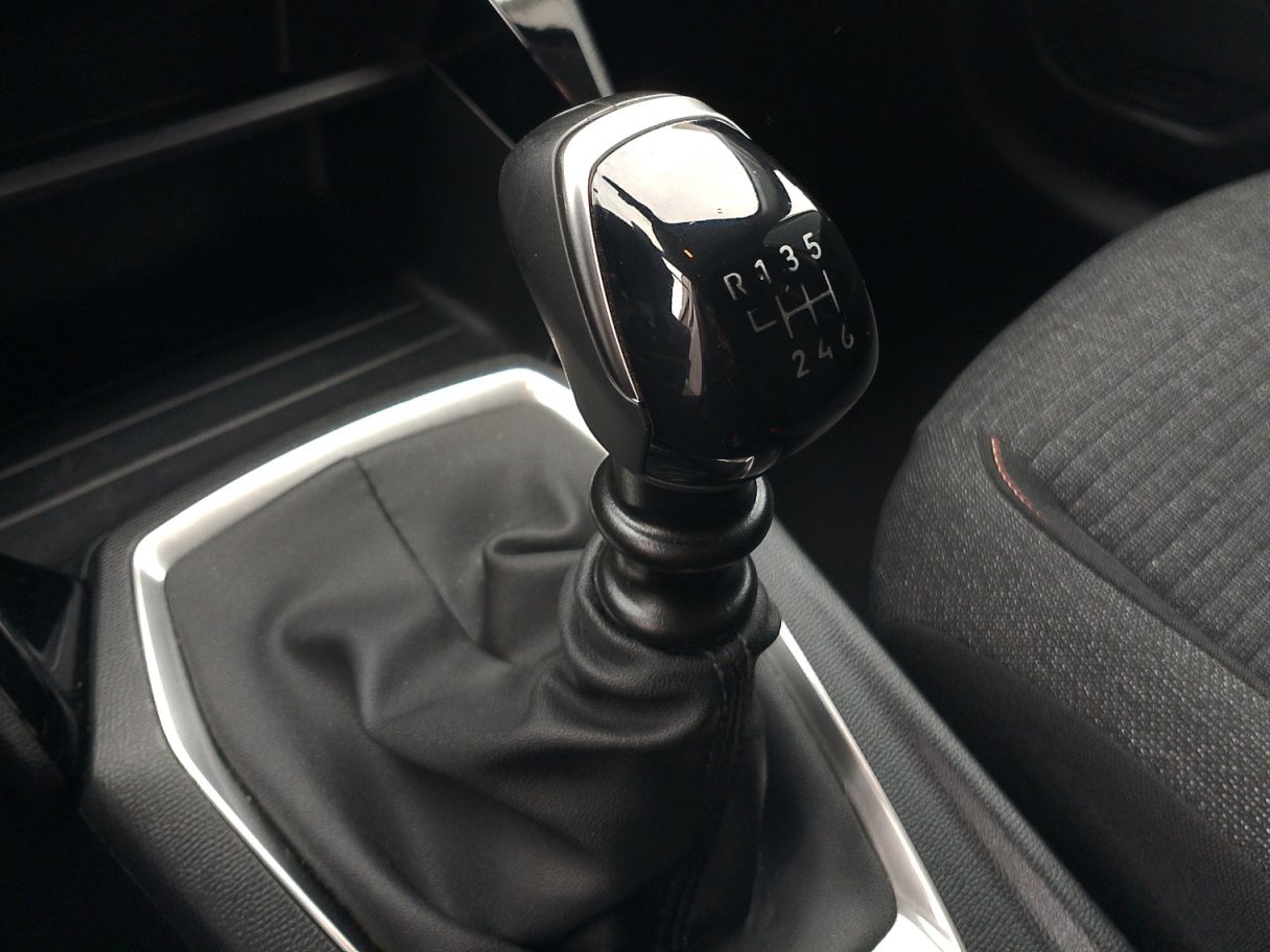Peugeot 208 PureTech 100 Style - foto 14