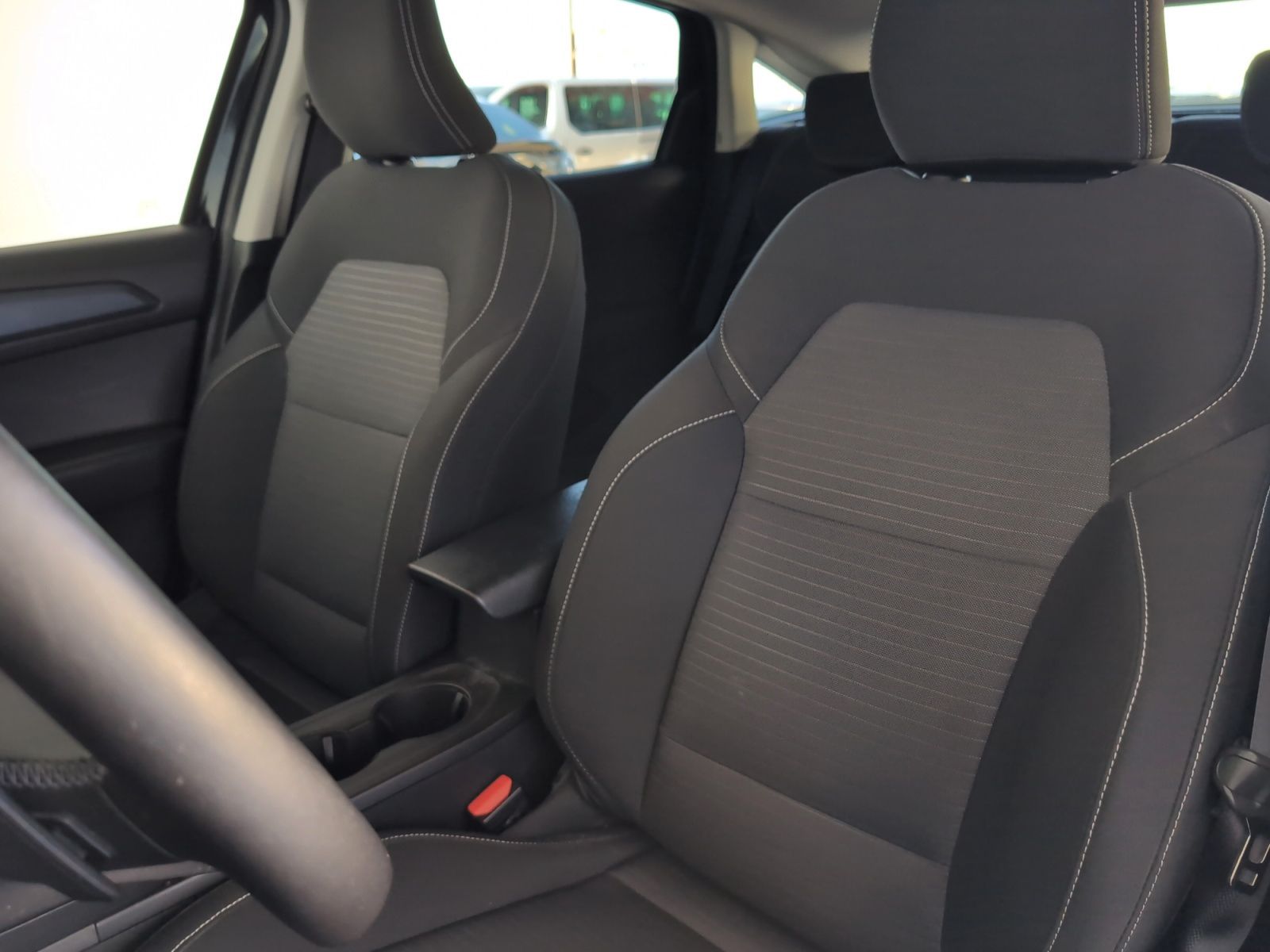 Renault Arkana Evolution TCe mild hybrid EDC - foto 19