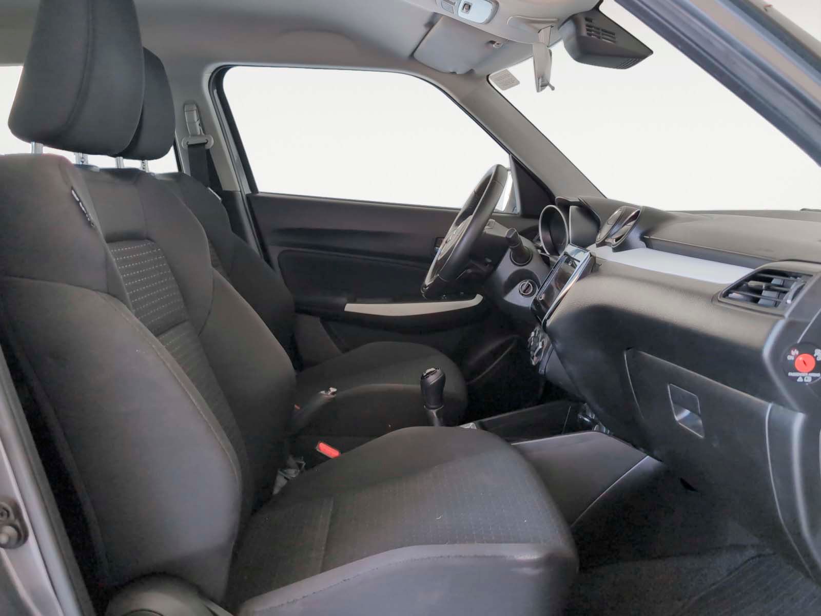 Suzuki Swift 1.2 GLE Mild Hybrid - foto 12