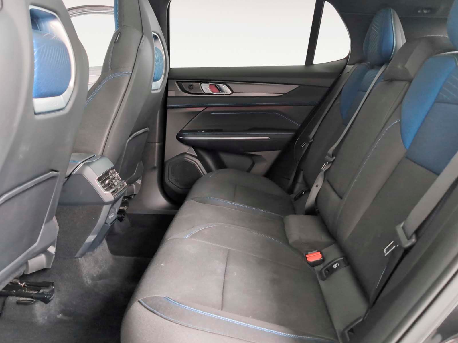 Lynk & Co 01 1.5 PHEV 6. - foto 11