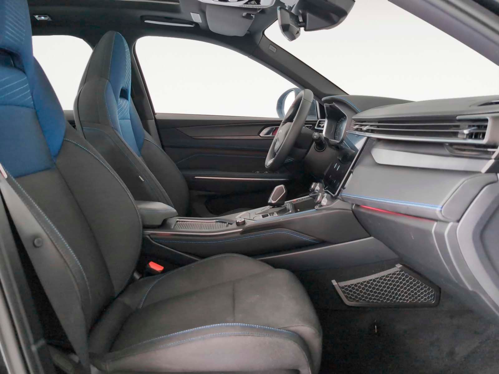 Lynk & Co 01 1.5 PHEV 6. - foto 12