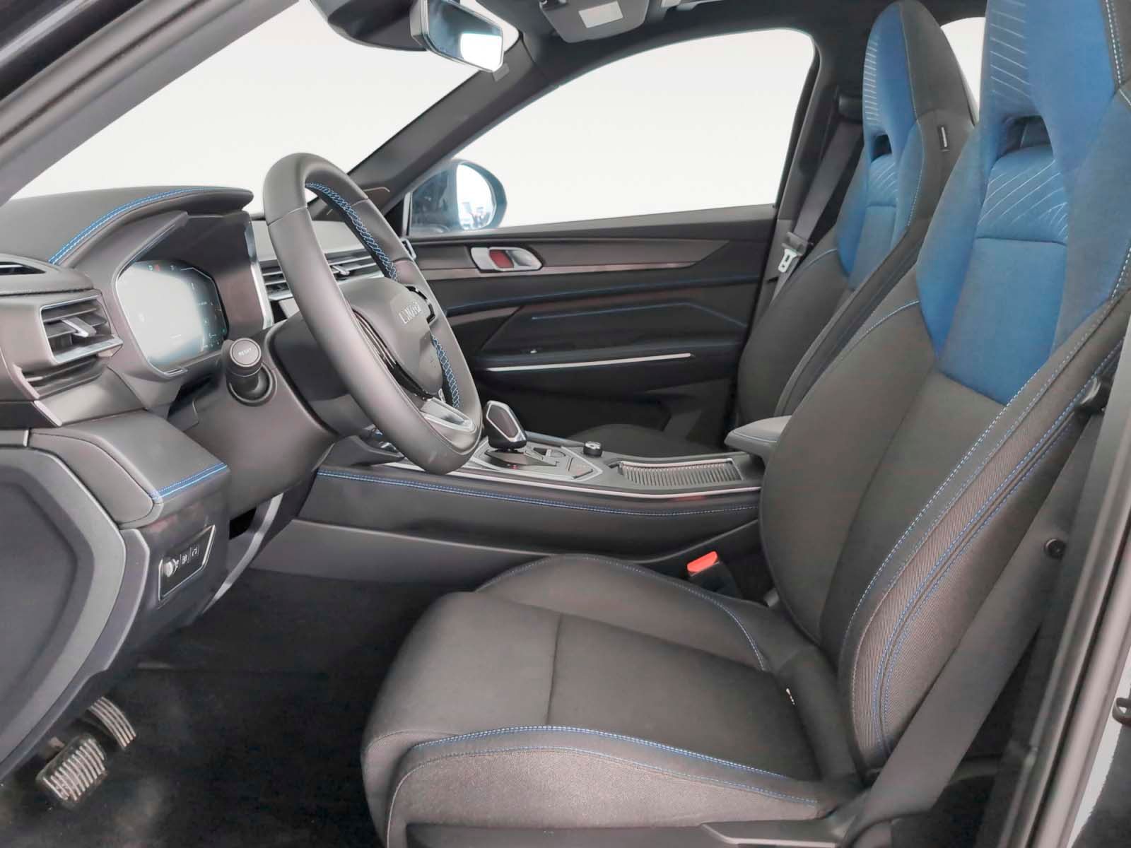 Lynk & Co 01 1.5 PHEV 6. - foto 10