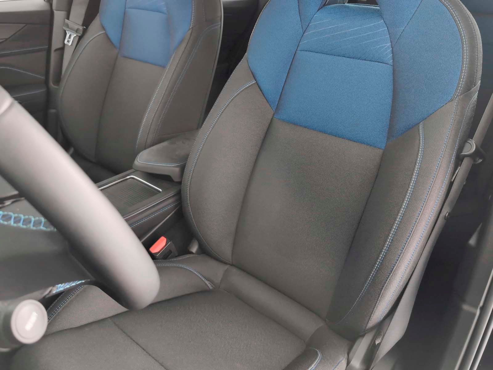 Lynk & Co 01 1.5 PHEV 6. - foto 25