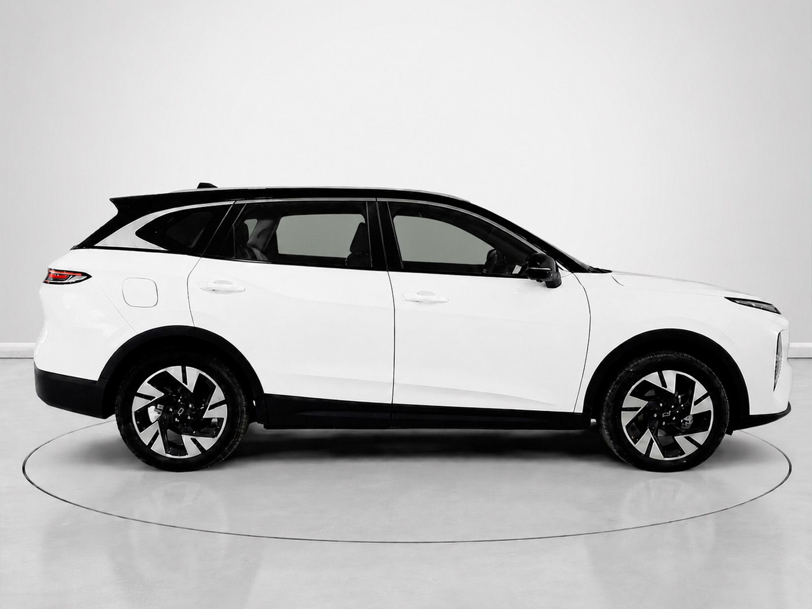 Bestune Joyee 07 1.5T PHEV Premium DCT - foto 2