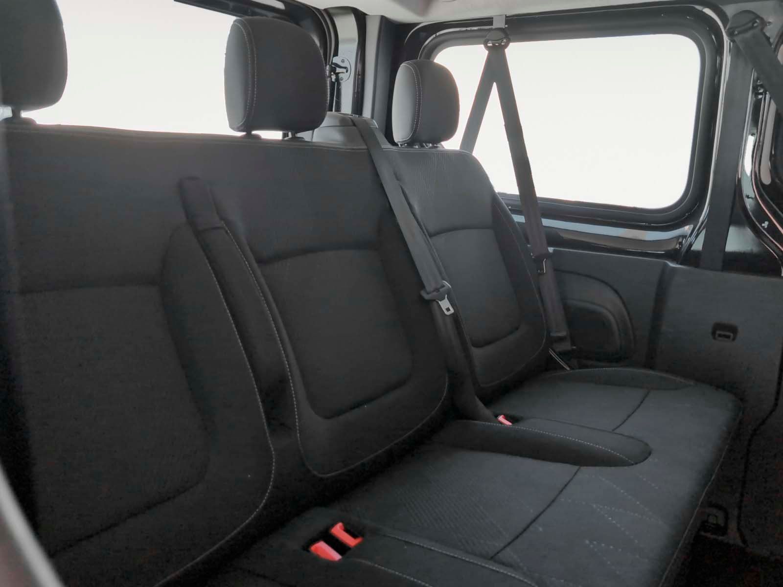 Nissan Primastar 2.0 dCi Acenta L1H1 1T - foto 12