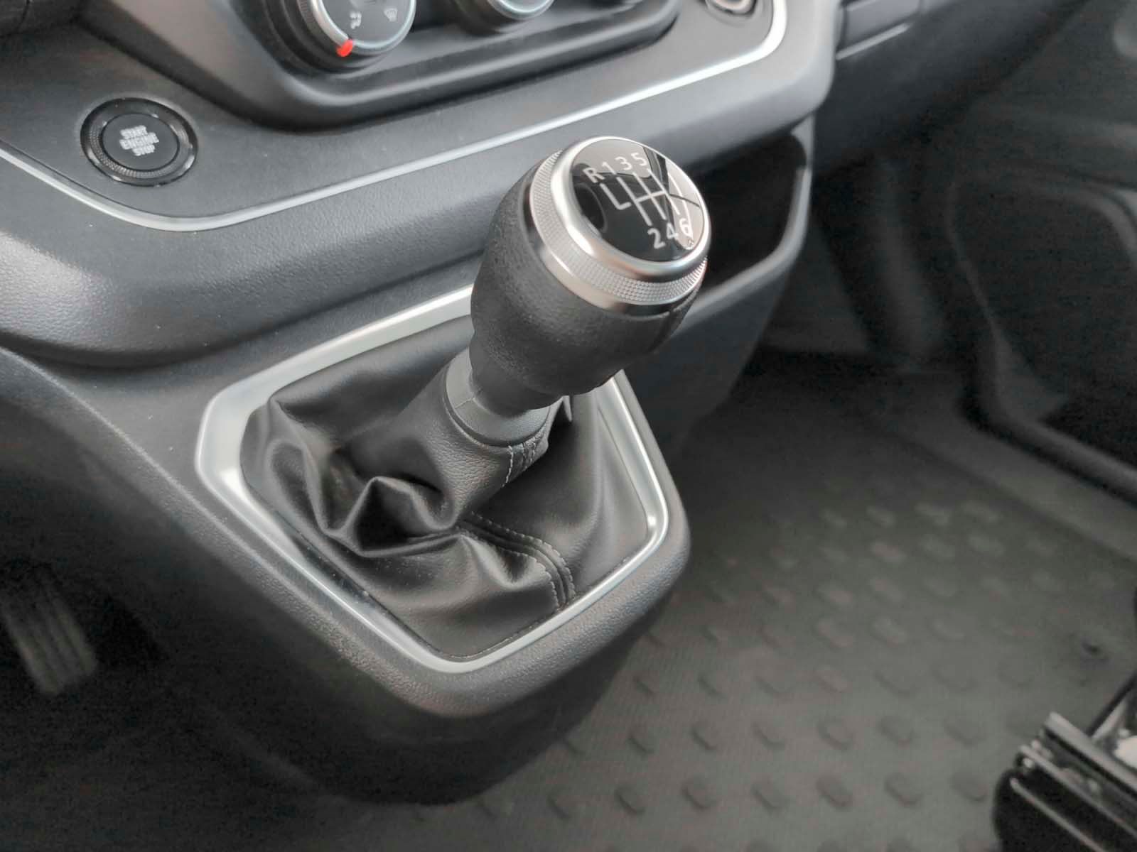 Nissan Primastar 2.0 dCi Acenta L1H1 1T - foto 15