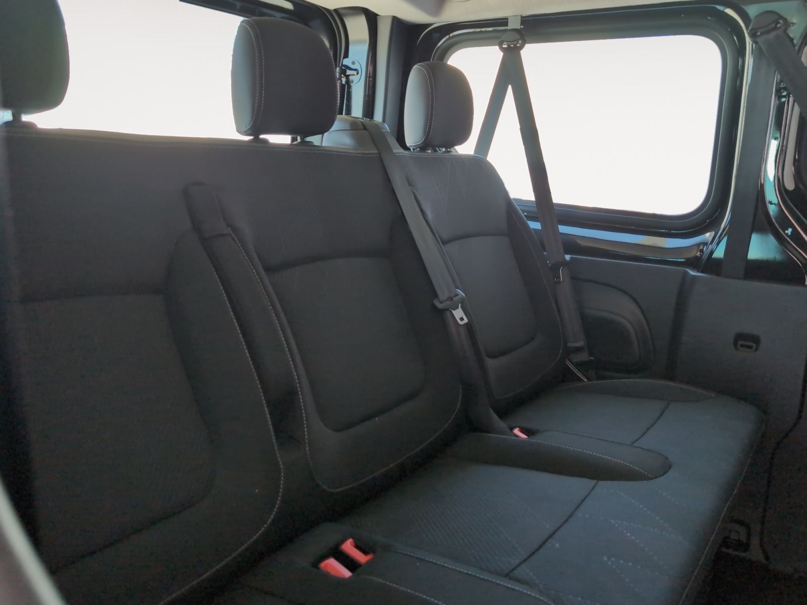 Nissan Primastar 2.0 dCi Acenta L1H1 1T - foto 12