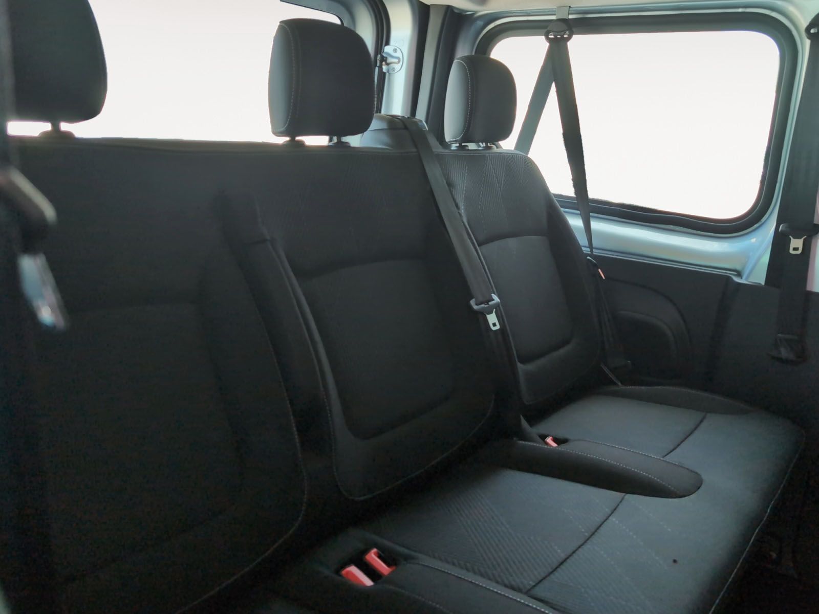 Nissan Primastar 2.0 dCi Acenta L1H1 1T - foto 12