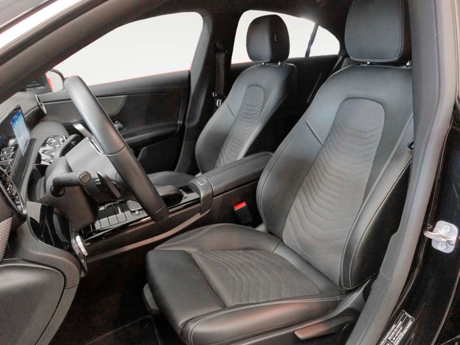 Mercedes-Benz CLA 200 - foto 11